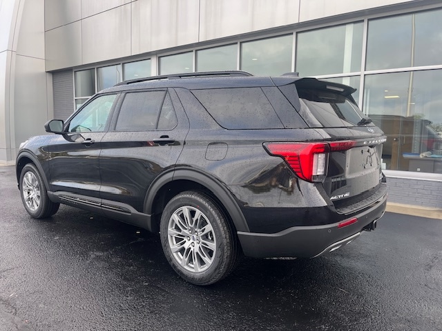 2026 Ford Explorer Active - Photo 6