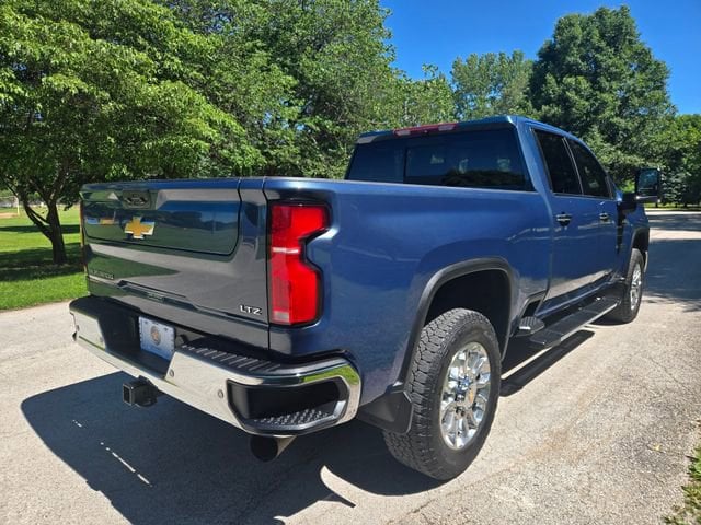 2025 Chevrolet Silverado 2500HD LTZ - Photo 8