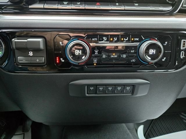 2026 Chevrolet Silverado 3500 HD LT - Photo 23