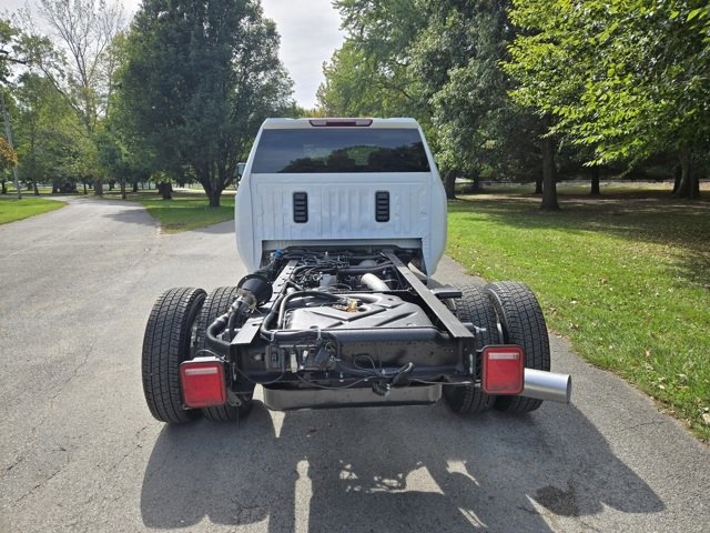2026 Chevrolet Silverado 3500HD LT photo 4