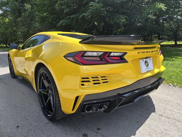 2025 Chevrolet Corvette E-Ray 1LZ photo 3