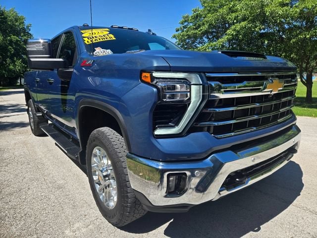 2025 Chevrolet Silverado 2500HD LTZ - Photo 10