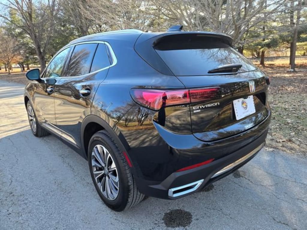 Used 2025 Buick Envision Preferred SUV