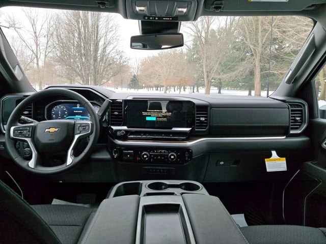 2026 Chevrolet Silverado 3500 HD LT - Photo 10