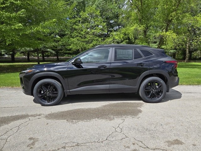 2025 Chevrolet Trax ACTIV photo 2