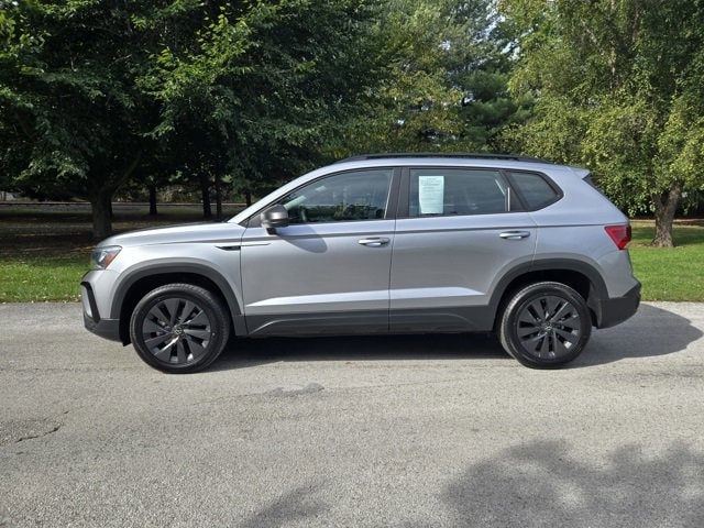 Used 2022 Volkswagen Taos S with VIN 3VVCX7B23NM008129 for sale in Cayuga, IN