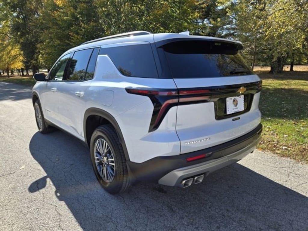 New 2026 Chevrolet Traverse LT SUV