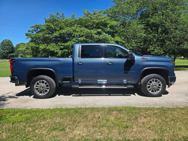 2025 Chevrolet Silverado 2500HD LTZ - Photo 9