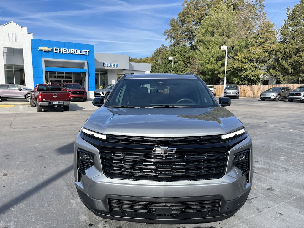 New 2026 Chevrolet Traverse LT SUV