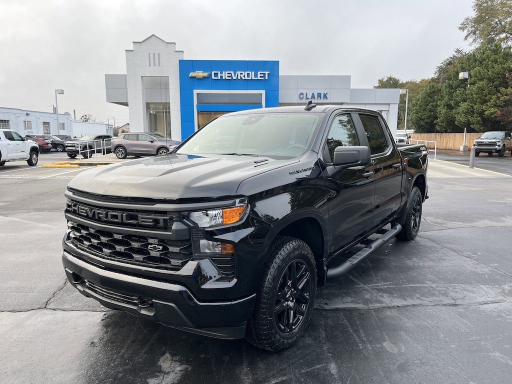 New 2026 Chevrolet Silverado 1500 Custom Truck