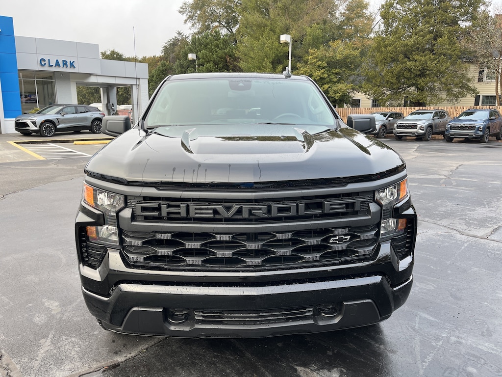 New 2026 Chevrolet Silverado 1500 Custom Truck