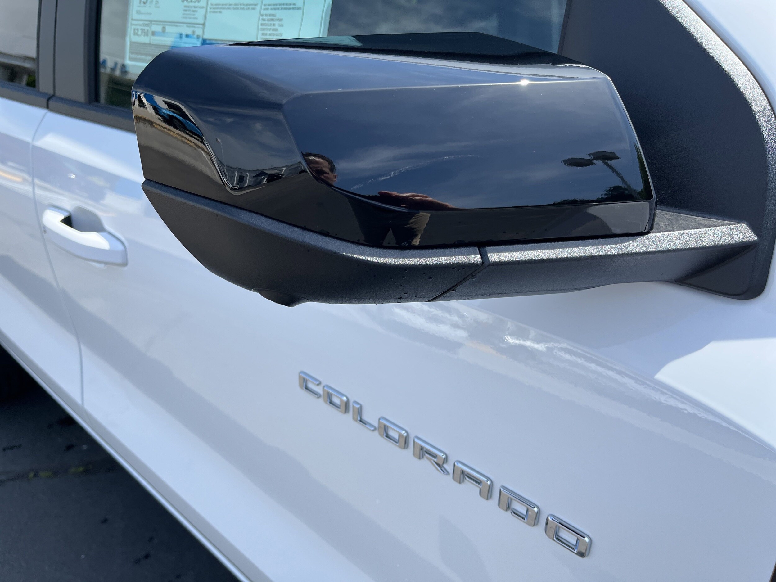 2025 Chevrolet Colorado Z71 photo 3
