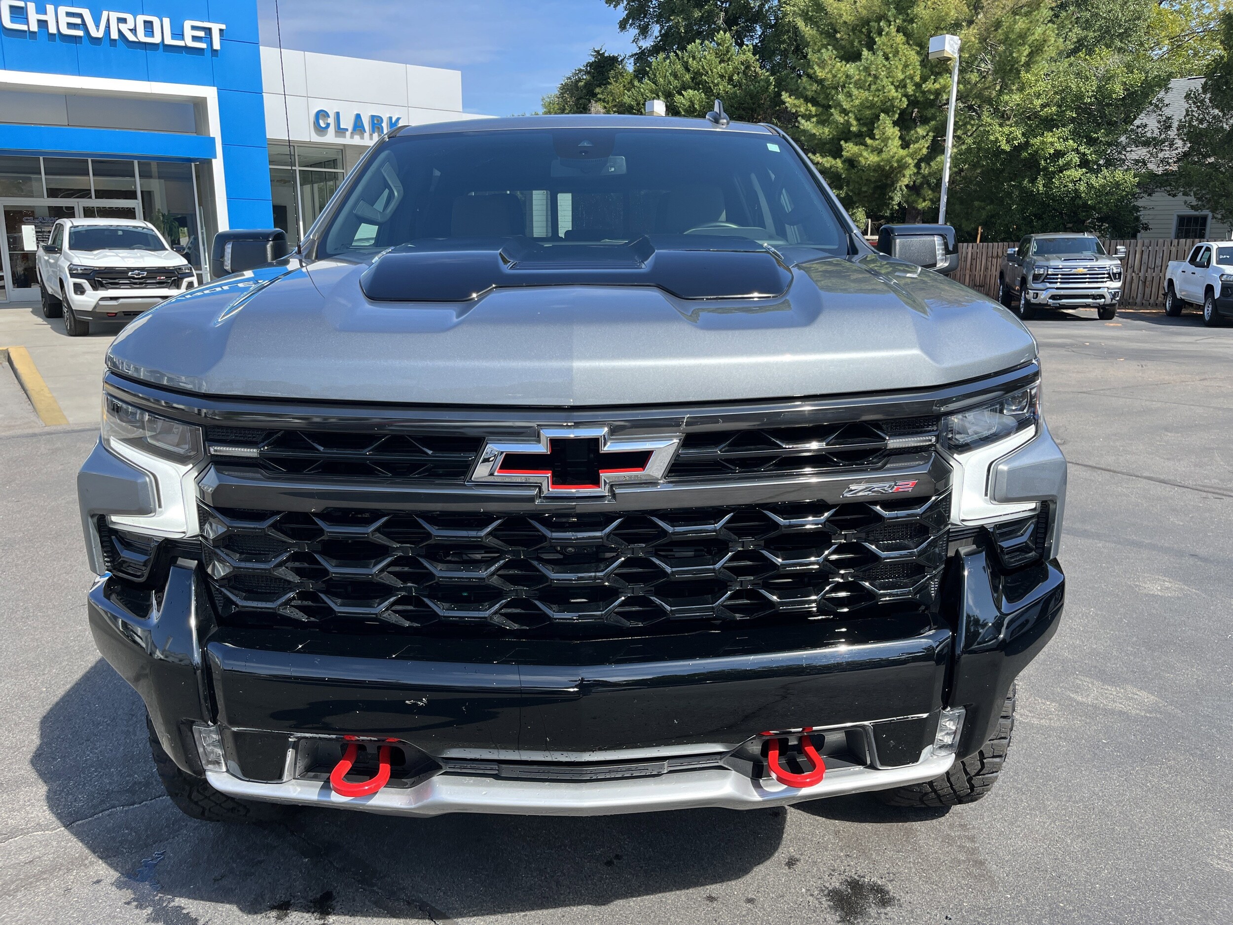 2024 Chevrolet Silverado 1500 ZR2 photo 3