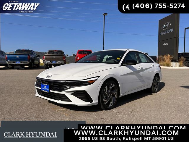 2025 Hyundai Elantra SEL's photo