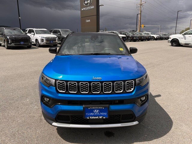 2024 Jeep Compass Limited photo 2