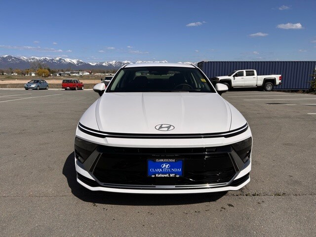 2025 Hyundai Sonata Hybrid SEL photo 2