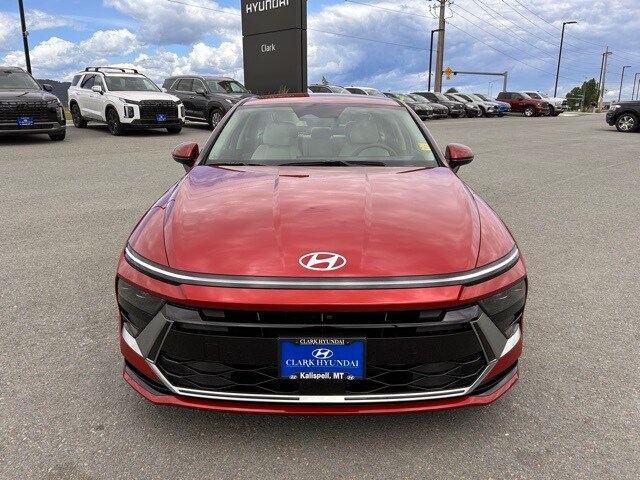 2025 Hyundai Sonata Hybrid SEL photo 2