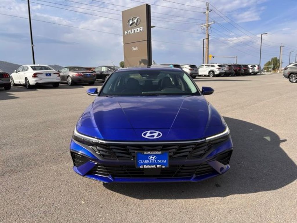 New 2025 Hyundai Elantra Hybrid Limited Sedan