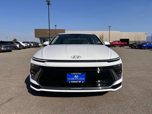 2024 Hyundai Sonata Hybrid SEL photo 2