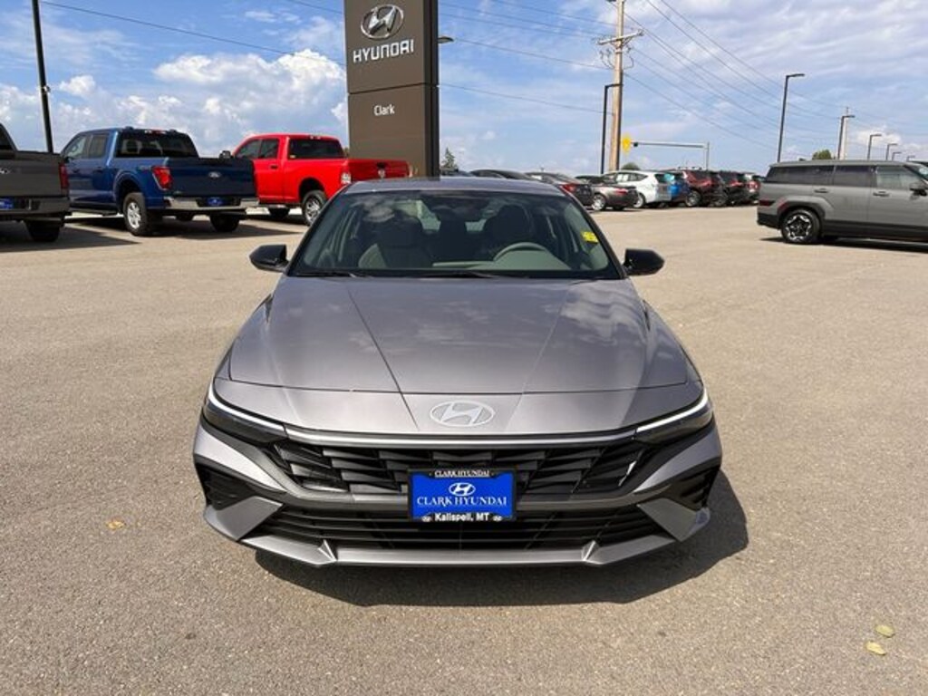 New 2025 Hyundai Elantra SEL Sport Sedan