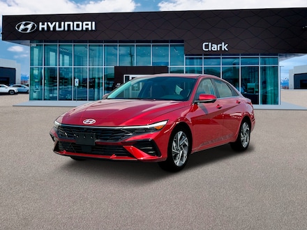 2025 Hyundai Elantra Limited Sedan