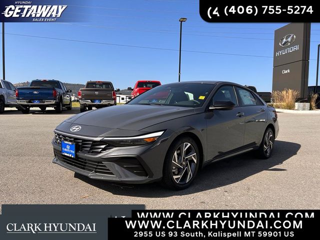 2025 Hyundai Elantra SEL's photo