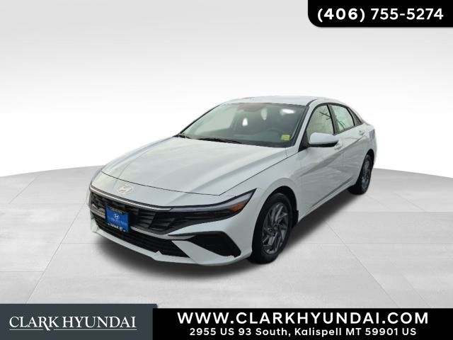 2026 Hyundai Elantra Blue's photo