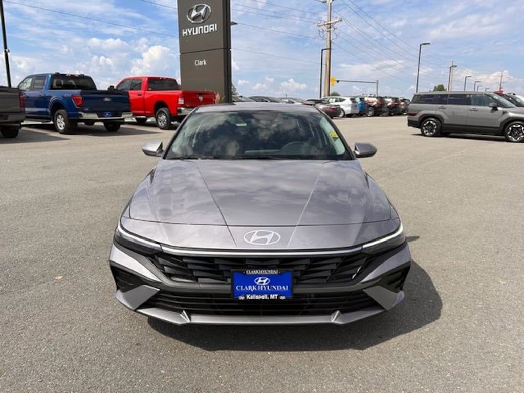 New 2025 Hyundai Elantra Hybrid Blue Sedan