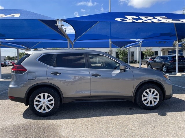 Used 2018 Nissan Rogue S with VIN KNMAT2MT2JP611118 for sale in Pharr, TX