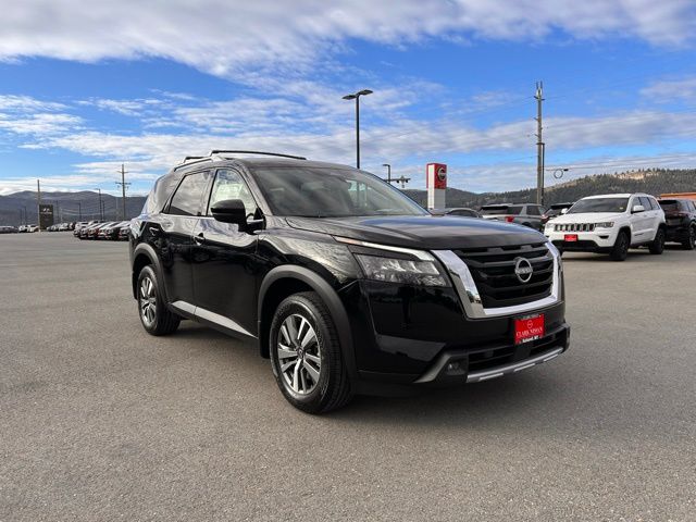 2025 Nissan Pathfinder SL's photo