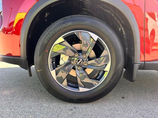 2026 Nissan Rogue SV - Photo 10
