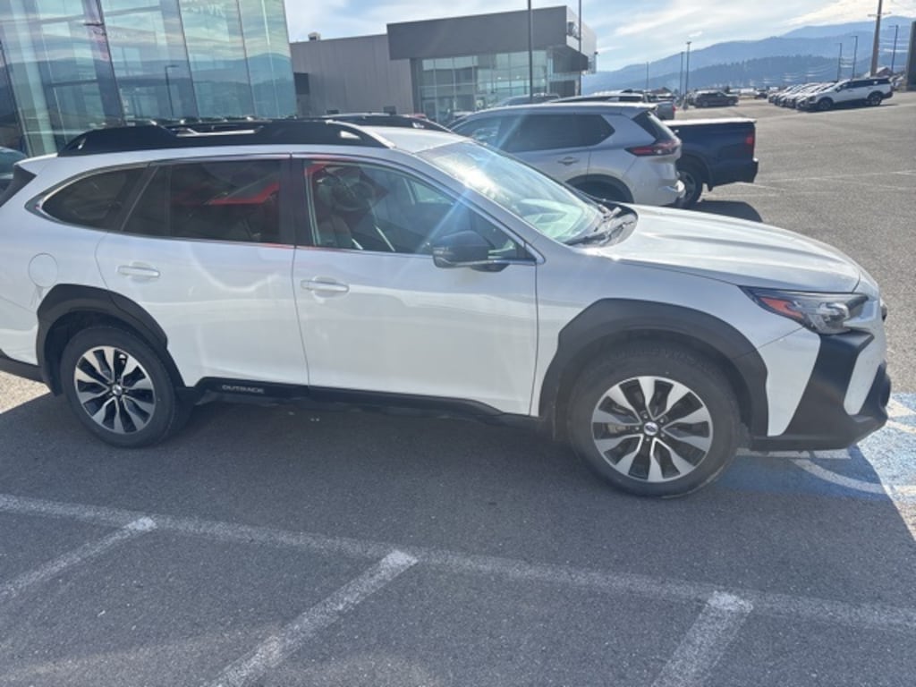 Used 2023 Subaru Outback Limited SUV