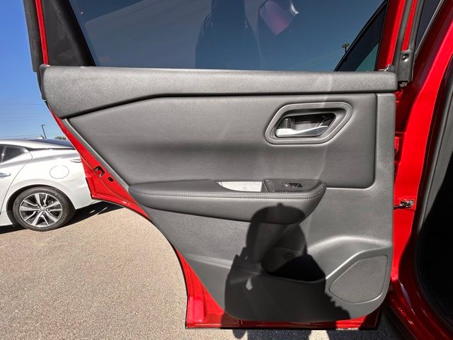 2026 Nissan Rogue SV - Photo 32