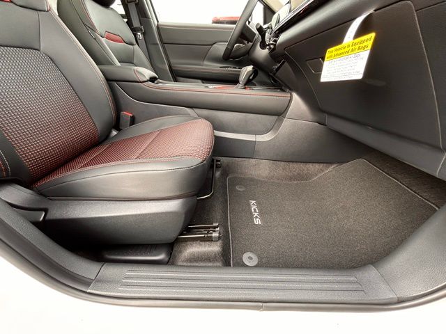 2025 Nissan Kicks SR AWD - Photo 28