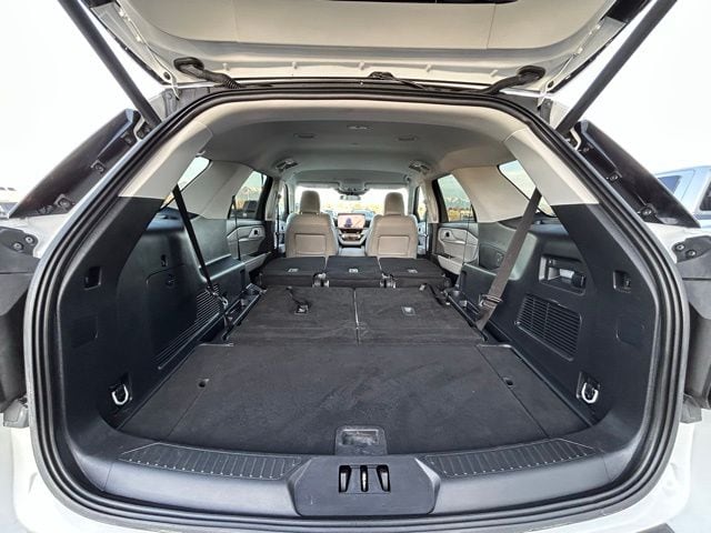 2025 Ford Explorer Active - Photo 47
