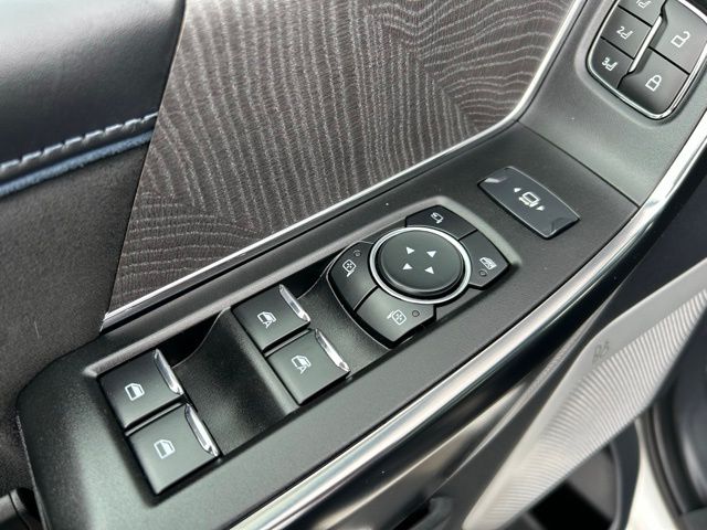 2025 Ford F-350 Super Duty Platinum - Photo 41