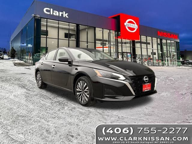 2025 Nissan Altima SV's photo