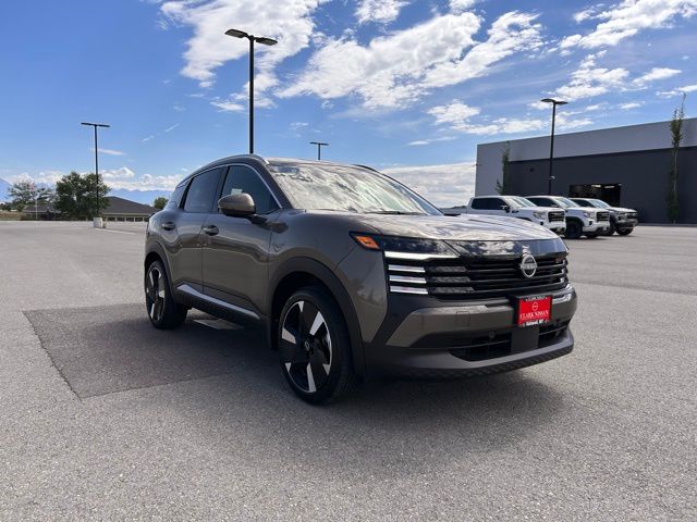 2025 Nissan Kicks SR AWD's photo