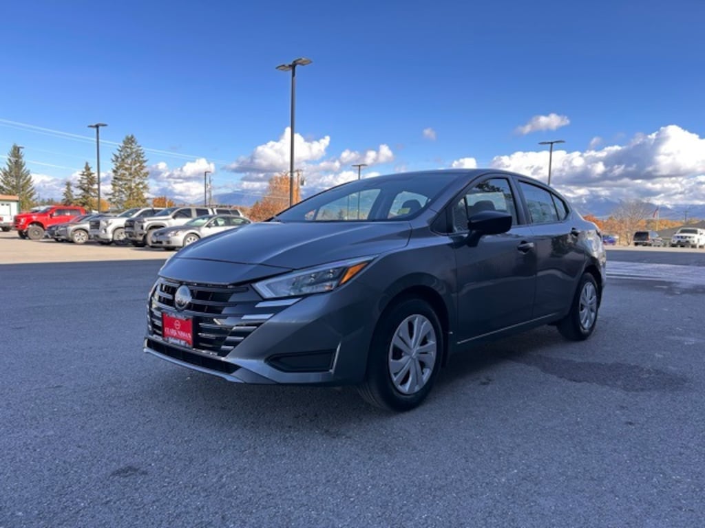 New 2025 Nissan Versa 1.6 S Sedan