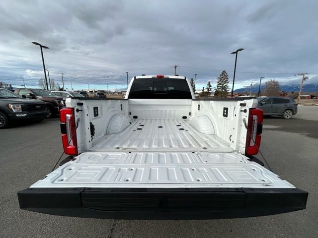 2025 Ford F-350 Super Duty Platinum - Photo 13
