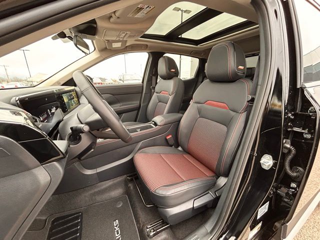 2025 Nissan Kicks SR AWD - Photo 26