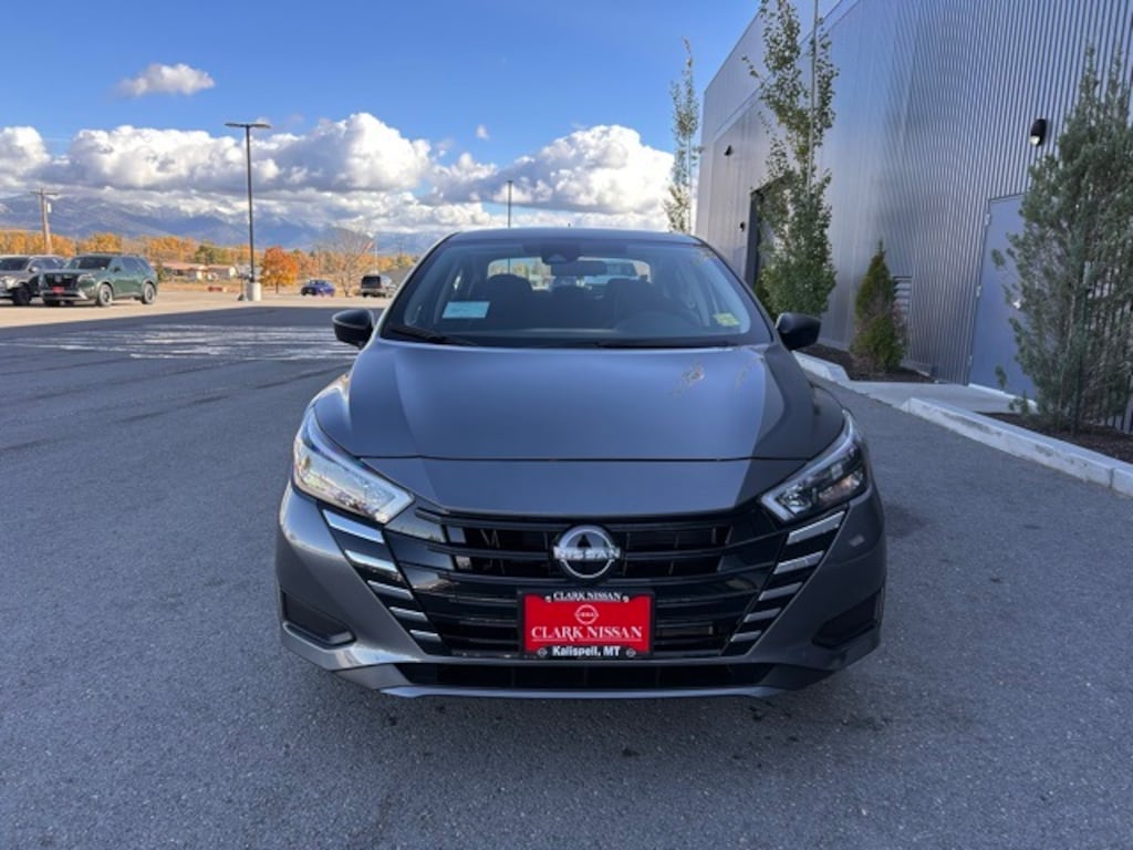 New 2025 Nissan Versa 1.6 S Sedan