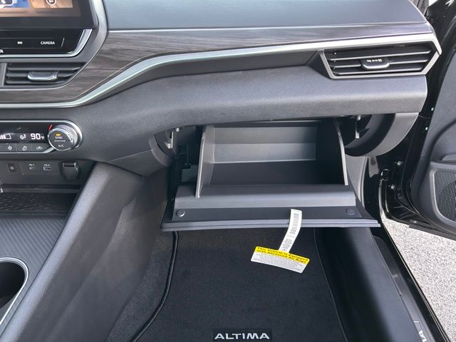 2025 Nissan Altima SV - Photo 29