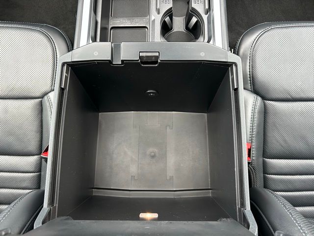 2025 Ford F-350 Super Duty Platinum - Photo 30
