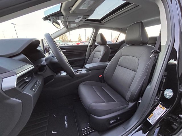 2025 Nissan Altima SV - Photo 24