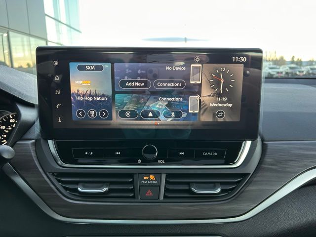 2025 Nissan Altima SV - Photo 15