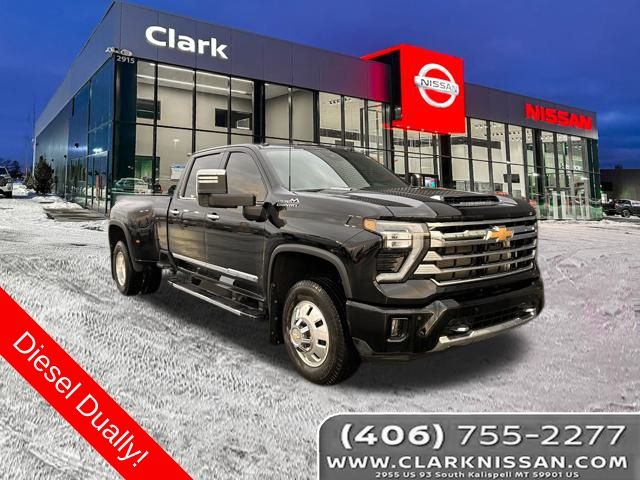 2025 Chevrolet Silverado 3500HD High Country's photo