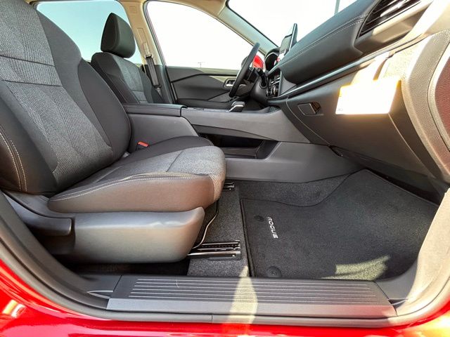 2026 Nissan Rogue SV - Photo 26