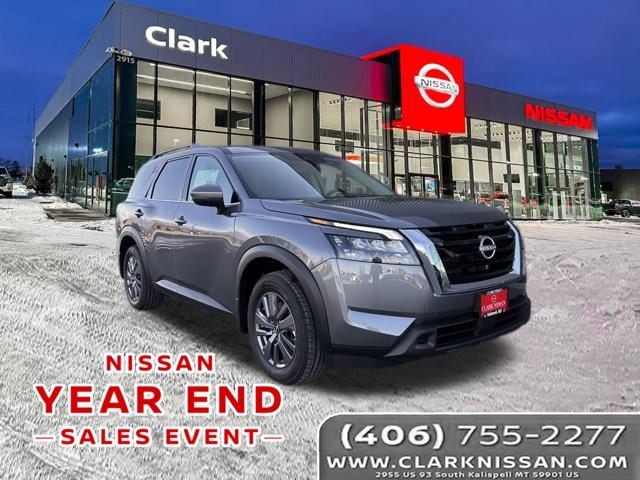 2025 Nissan Pathfinder SV's photo