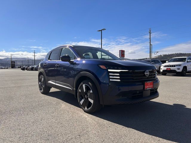 2025 Nissan Kicks SR AWD's photo